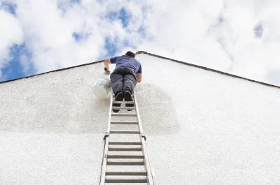 Peinture extérieure à la Trinité-de-Thouberville — façades et ravalement